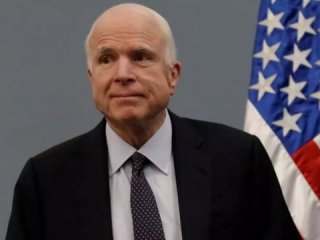 Senatör John McCain hayatını kaybetti