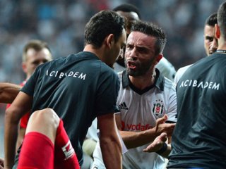 Sağlık-Sen, Beşiktaşlı Gökhan Gönül'e Tepki Gösterdi