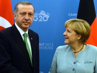 Erdoğan'dan Merkel'e 69 kişilik terör listesi