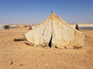 Çölde yaşayan "ölülerin" kampı: Rukban