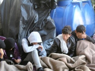 Balıkesir'de 102 düzensiz göçmen yakalandı