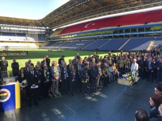 Fenerbahçe'den acı veda! Gözyaşlarıyla uğurlandı