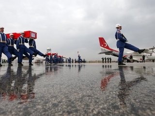 Şemdinli şehitleri memleketlerine uğurlandı