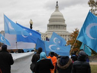 Uygur Türkleri Washington'da Çin'i protesto etti