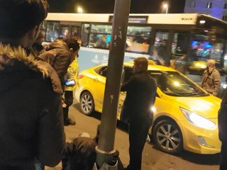 Taksi sürücüsü kanser hastası turisti darp etti