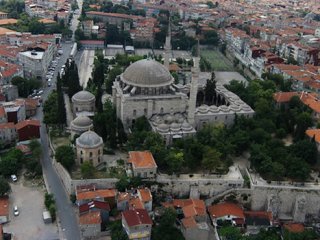 Boğaziçi Elektrik Yavuz Selim Cami'nin elektriğini kesti