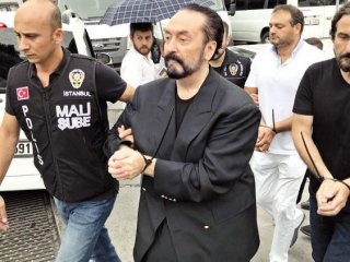 Adnan Oktar diplomasiye sızmış