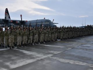 Kars'tan bir tabur komando Şanlıurfa'ya uğurlandı