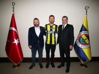 Serdar Aziz Fenerbahçe'de!
