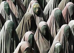 Şehri ele geçirip şeriat ilan ettiler!