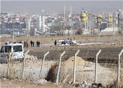 Eğitim uçağı zorunlu iniş yaptı