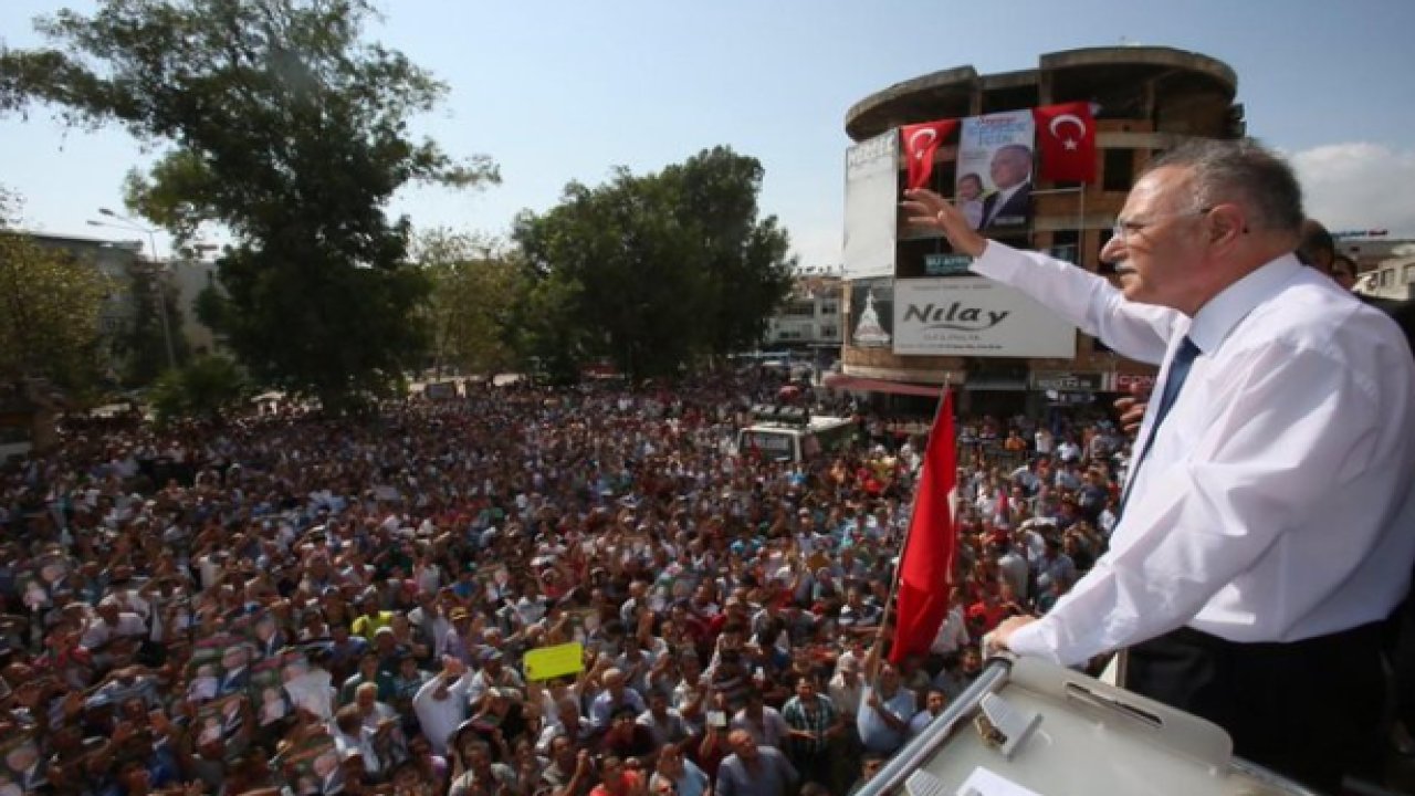 Ekmeleddin İhsanoğlu sessizliğini bozdu: Mimarı Bahçeli'dir