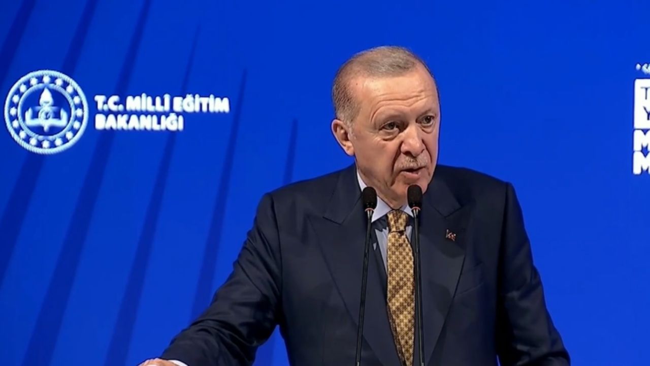 Cumhurbaşkanı Erdoğan açıkladı! Yeni müfredat nasıl olacak?