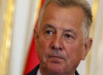 Macaristan Cumhurbaşkanı Schmitt istifa etti