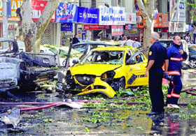 Kıyafetleri bombacıyı ele verdi