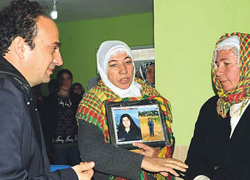 Baydemir PKK’lıların taziyesinde