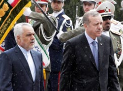 Erdoğan İran'a indiği sırada İran TV'sinde ilginç yayın!