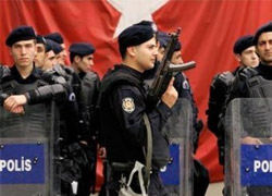 Kızılay Meydanı'nda 4+4+4 gerginliği
