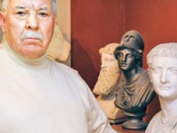 Çinliler ilkokul mezunu Türk'ün peşinde