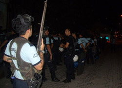 Fatih'te polis-esnaf kavgası