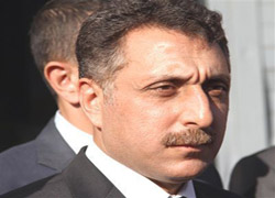 O isim istifa etti
