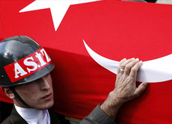 Şehit korucu son yolculuğuna uğurlandı