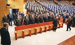 Harp Akademilerinde ayakta alkışlandı