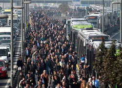 Metrobüs seferlerini durduran bomba paniği