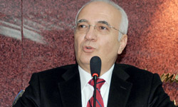 'Bu işler zorbalıkla ve tank atarak olmaz!' 