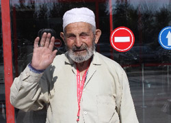 100 yaşındaki Osman dede umreden döndüğü gün vefat etti