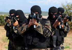 Özel Harekat Suriye sınırında