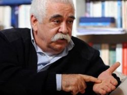 Sanatçı Atatürkçü olmak zorundadır