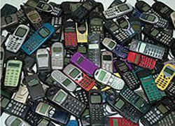 Yolcunun valizinden 263 kaçak cep telefonu çıktı
