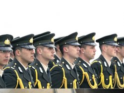 Subaylara erken terhis müjdesi