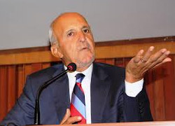 Ağzındaki baklayı çıkardı