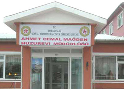 Mescid karşıtı müdür terfi ettirildi