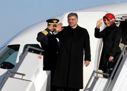 Cumhurbaşkanı Gül, Tunus'a geldi