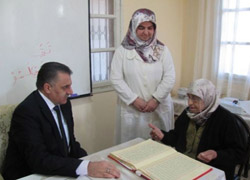 87 yaşında öğrendiği Kur'an ile sınıf birincisi oldu