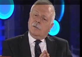 Eski Bakan, Ataklı ile karşı karşıya geldi