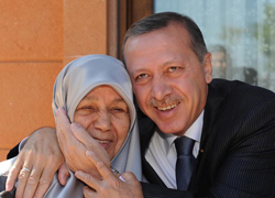 ERDOGAN KUR'AN OKUDU