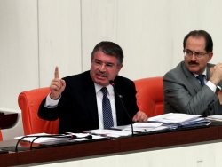 BAKAN ŞAHİN BDP'LİLERE PATLADI