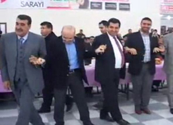 BAKAN ŞİMŞEK'TEN HALAY ŞOV