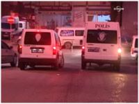 ACEMİ HIRSIZ EVİ YAKTI