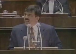 TARİHE GEÇEN SKANDALDI
