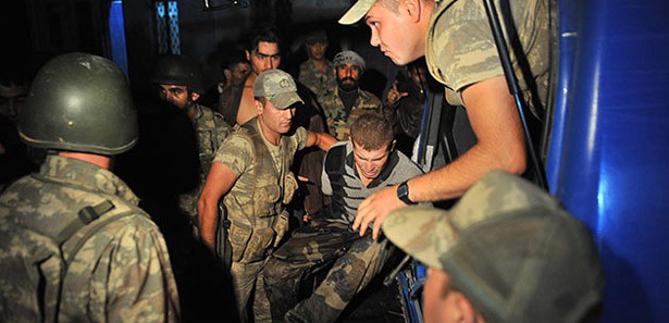 MUHALİFLERDEN KAÇTILAR TÜRKİYE'YE SIĞINDILAR!