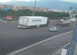 İLGİNÇ KAZALAR ŞAŞIRTTI