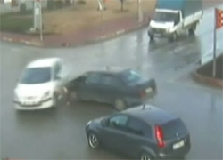 DİKKATSİZ SÜRÜCÜLER MOBESE'DE