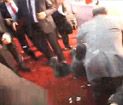 Bakan Açılışta Bayıldı