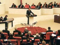 BIR ZAMANLAR ISTANBULLU MASKEYLE GEZIYORDU