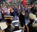 Askeri Bando 70'lik Nineyi Coşturdu